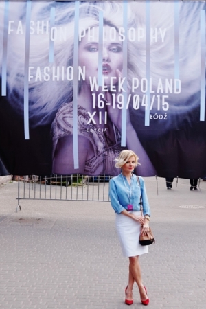 Moja stylizacja – biała spódnica i jeansowa koszula na Fashion Week