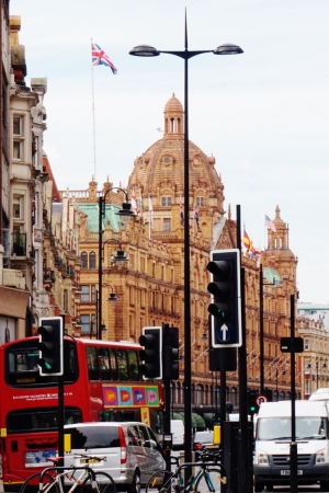 Zakupy i wyprzedaże w Londynie cz. 2 - Harrods, Selfridge i inne domy handlowe