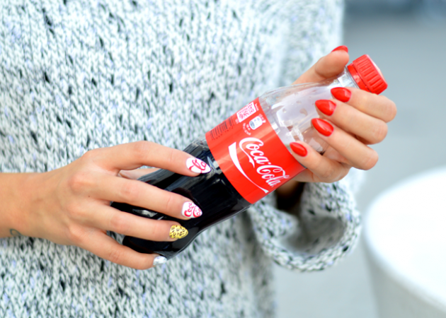 Coca - cola #ootd #nails