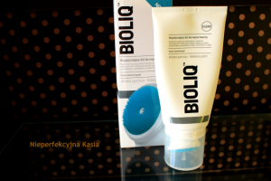 Bioliq - oczyszczający żel do mycia twarzy.