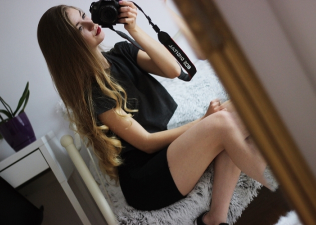 CROPPED BOYFRIEND TEE